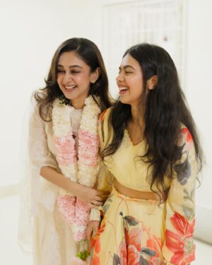 Aishwarya Arjun Instagram - 📸 @namanverma Thank you for capturing our memories so beautifully ✨

@ekalakhani You are magic! Truly! Thank you for making it such a breeze and so glad we could finally work together after all these years on my special day ❤️🤗🧿