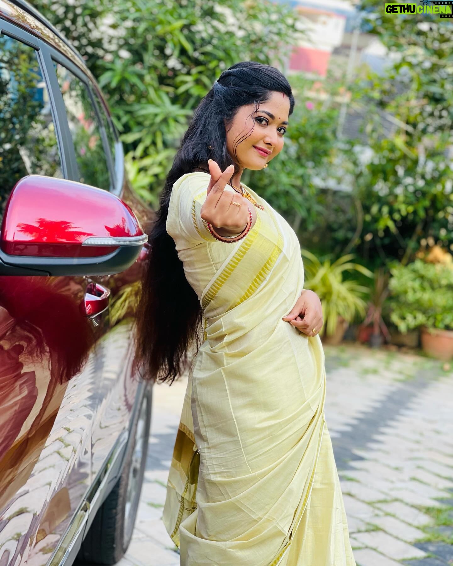 Aishwarya Ramsai - 11K Likes - Everything’s gonna be super duper 🤩👍🏻
:
Checkout this page 👉🏻 @brianna__couture for amazing collections ❤️
:
#actress #aishwaryaramsai #onam #saree #bekind #staysafe #kerala #serial #mounaragam #kalyani