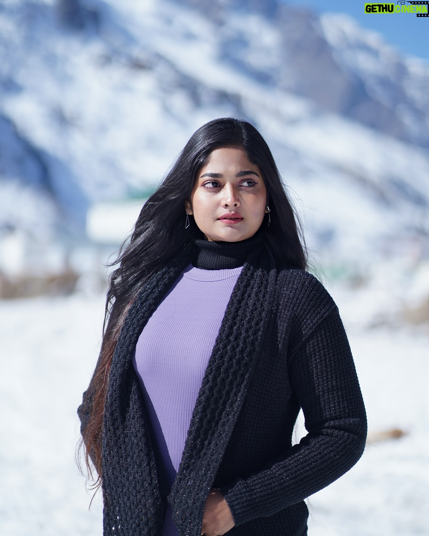 Aishwarya Ramsai - 23.6K Likes - Venpaniye❄️❤️
:
#actress #aishwaryaramsai #vaccation #mountains #peaceful #favoriteplace #himachal #snowlove #bekind #staysafe
