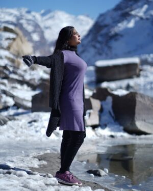 Aishwarya Ramsai Instagram - Venpaniye❄️❤️

:
#actress #aishwaryaramsai #vaccation #mountains #peaceful #favoriteplace #himachal #snowlove #bekind #staysafe