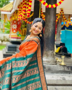 Aishwarya Ramsai Instagram - 🧡
:
Saree by @manasi_boutique_21 
Blouse designed by @brianna__couture 
:
#actress #aishwaryaramsai #shooting #mounaragam #kerala #kalyani #kiran #kiyani #asianet
