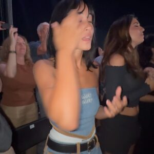 Aitana Instagram - hoy he visto a la segunda mujer de mi vida (después de mi madre claro) 💙. 
quien me conoce sabe lo que significa esto para mí. 
en fin, todo se resume en el tercer vídeo. 💙💙🩵💙🩵💙💙🩵💙🩵💙 @adele