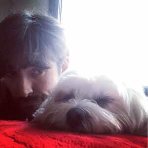 Aitor Luna Instagram - Cuando la siesta supera las ganas de salir a sus #movidasperrunas #gora #amoreterno 😴😴🙇🏻❤️❤️