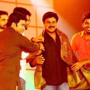 Aju Varghese Instagram - 🙏

#14years #malarvadiartsclub #mac