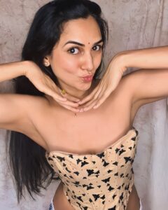 Actress Akansha Chamola HD Instagram Photos and Wallpapers August 2024