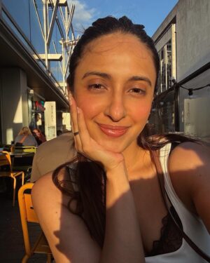 Akansha Ranjan Kapoor Instagram - in my happy place with my happy face 😌