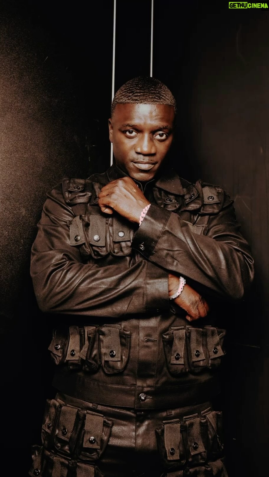Akon - 3 Likes -
