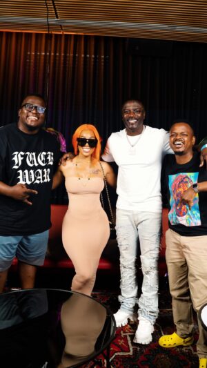 Akon Instagram - Chillers Gather Here📍

Do you think South Africans understand the importance of being raised in a family setting? (Comment below ⬇️) 

On today’s episode of #podcastandchill we will be having a conversation with @akon and the radiant @sincerelyamirror 🔥 as we delve into his journey as an international artist 🌍 his African roots 📿 and how he signed @sincerelyamirror ✨. 

Episode premieres at 3pm 🕒 on YouTube 🔴 CAT