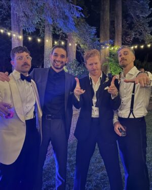 Alan Bersten Instagram - Congratulations to the Nyemcheks! 🎉🩵 
It was such a beautiful wedding.
I love you both so much!!! 
@kikinyemchek @koko_iwasaki