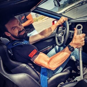 Alban Lenoir Instagram - Je crois qu’il se prépare un truc… 
#BP2 #Netflix #R21 #🚘🚦🚔
Photo by @morgan.sdalibert Réal by @guillaume_pierret