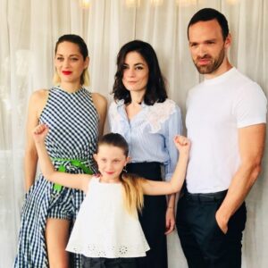 Alban Lenoir Instagram - « Gueule d’ange » ... #team #movie #festivaldecannes #happy 
@vanessa.filho #marioncotillard #aylineaksoyetaix 🎥💫🙏🏼❤️