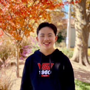 Albert Tsai Instagram - Happy Thanksgiving everyone!!🍁🦃 #Thanksgiving is a time of family and gratitude ❤️ I’m thankful for my family, friends, and all of you guys!✨