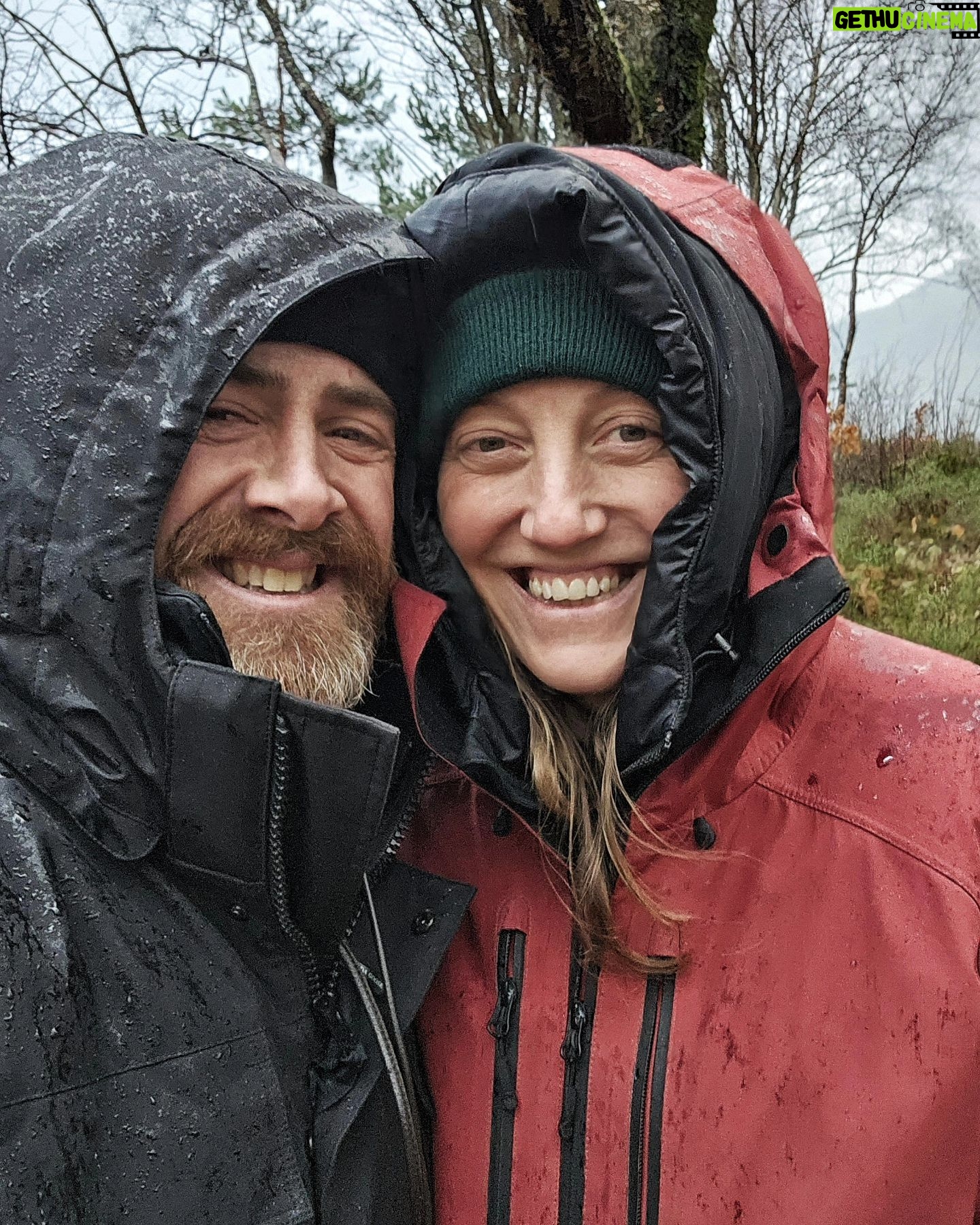 Aldo Kane - 4.2K Likes - Winter wanders along the bonnie banks of Loch Lomond. ❄️
Obvs got a baltic dip in the bag. The wee man giving it big licks on the balance bike. What a spot. Scotland 🏴
#home #Lochlomond #Scotland #coldwater @annawmson @canadagoose