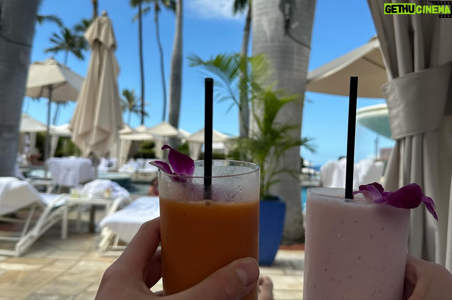 Aleen Keshishian - 1K Likes - Had so much fun at our family reunion in Hawaii!! We had the greatest time thanks to @markajsimon and his amazing team #fourseasonsmaui 🌴☀️🏖️🌊♥️