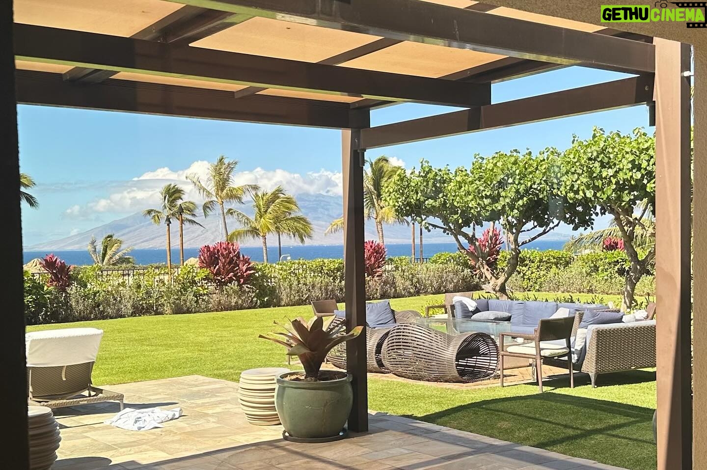 Aleen Keshishian - 1K Likes - Had so much fun at our family reunion in Hawaii!! We had the greatest time thanks to @markajsimon and his amazing team #fourseasonsmaui 🌴☀️🏖️🌊♥️