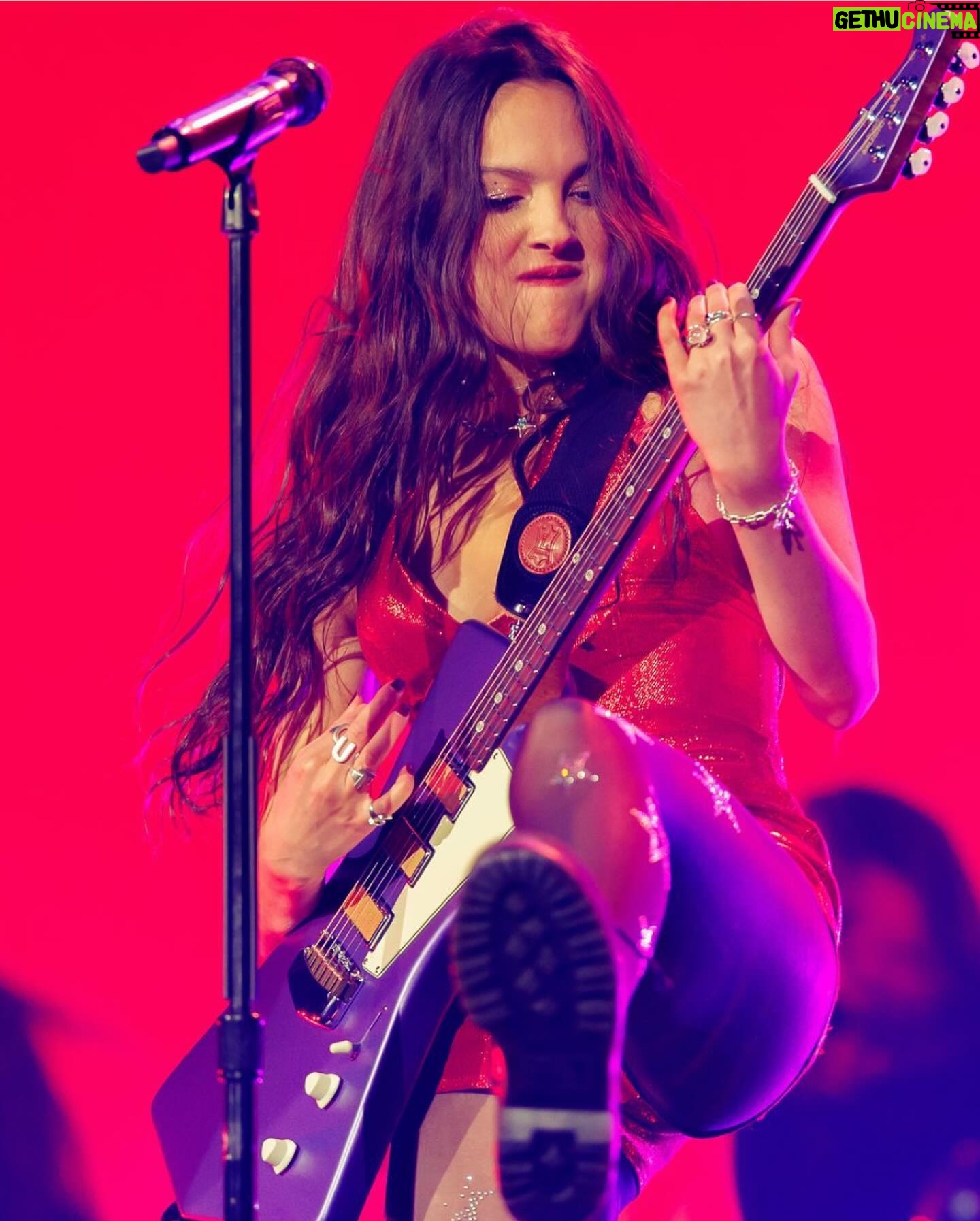 Aleen Keshishian - 2.7K Likes - Congratulations on an incredible start to your #gutsworldtour @oliviarodrigo! 💜🎸🎤🌟