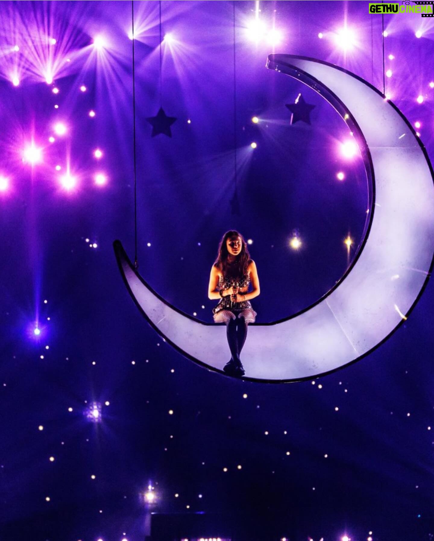 Aleen Keshishian - 2.7K Likes - Congratulations on an incredible start to your #gutsworldtour @oliviarodrigo! 💜🎸🎤🌟