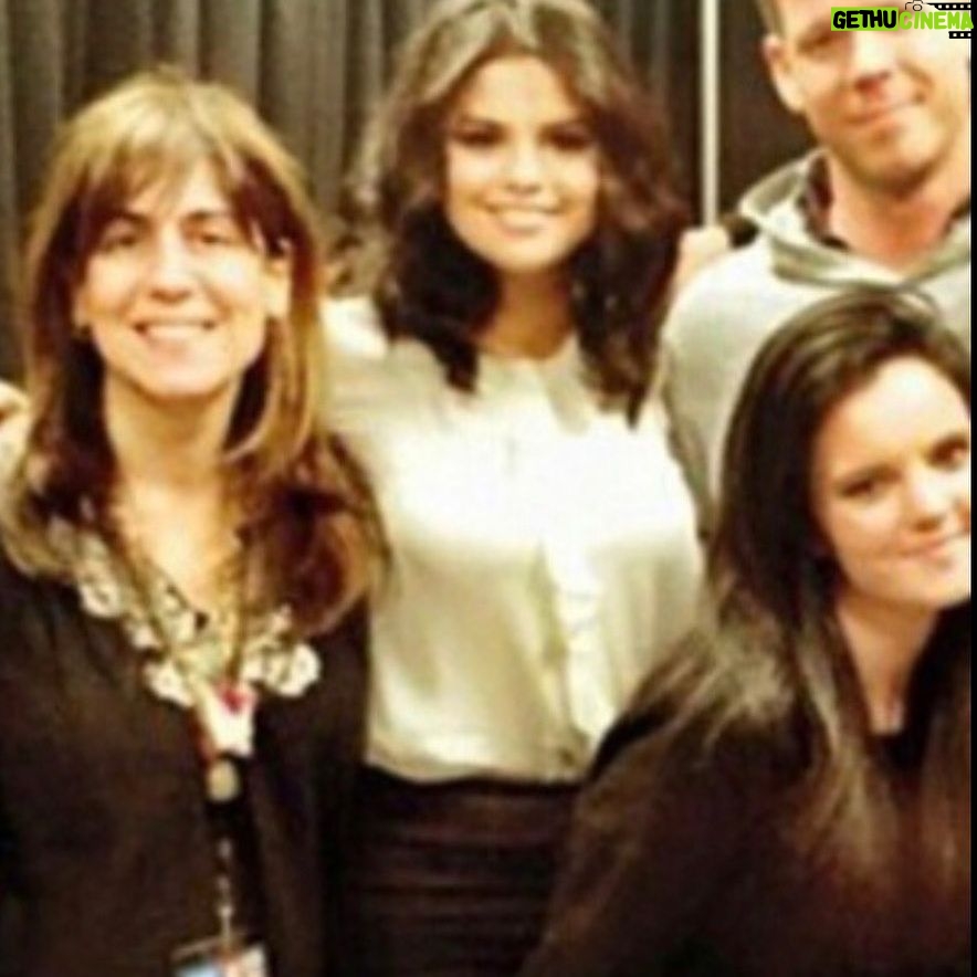 Aleen Keshishian - 2.5K Likes - Happy birthday to the brilliant @ashley_cook! I know this pic is blurry, but i love it because it’s the first time i met u. U were incredible then and u r even more incredible now! Love u sm!
