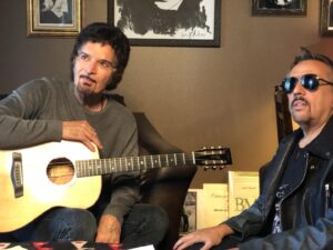 Alejandro Lerner Instagram - Magico momento trabajando junto a mi Amigo el Admirado Gino Vanelli!!! En su estudio en Portland Oregon!!!!