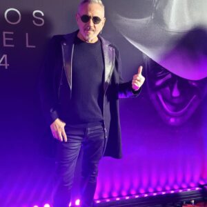 Alejandro Lerner Instagram - Siempre muy honrado de ser parte! Gracias @premiosgardel 

Ayer a pesar del cansancio de la gira fuimos a acompañar a nuestro universo de artistas de todas las generaciones
Gracias por una noche magica, explosion de talentos

Prensa 
@caromaldonado_press