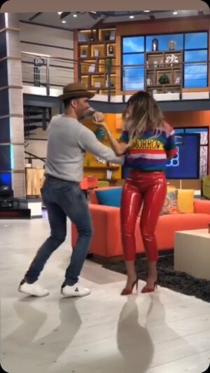 Alejandro Nones Instagram - La vida es mejor bailando💃🏼🕺🏼