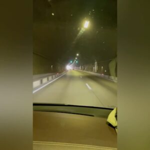 Aleksandr Buynov Instagram - Привет, друзья! Кто-то на днях в комментариях написал, что я улетел на Мальдивы. Рассмешили. Я в родном и любимом Сочи. Лучше места и быть не может. Каждый год я приезжаю сюда и испытываю невероятный кайф: море, воздух, уличные музыканты, да и сама атмосфера непередаваема. Посетил концерт российского комика и юмориста, резидента Stand Up шоу – Ивана Абрамова. Ваня один из моих любимых артистов Comedy. И , конечно , вечерний Сочи шикарен. Всем советую, приезжайте, впереди бархатный сезон, а эта особая атмосфера отдыха. До встречи! #буйнов #отдых #сочи #лето #александрбуйнов #немальдивы #россия