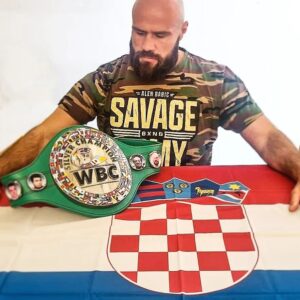 Alen Babic Instagram - I take a lot of pride in being myself lately.
Crazy Croatian as many labelled me, crazy Croatian who is one day away from boxing immortality. 🇭🇷
#hrv