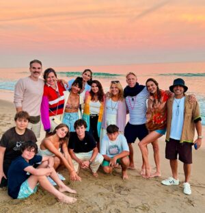 Alessandra Ambrosio Instagram - And the weekend went like… 💖🌈🌊✨🦄 MALIBU #summer24