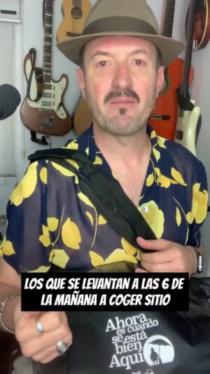 Álex O'Dogherty Instagram - Qué asco de playa! 🏖️ 

bolsa-nevera para la playa de 👉 https://bit.ly/bolsa_nevera_playa_cosasdeesas (enlace en la bio)

#diariosdeautogestion #ascodeplaya #cosasdeesas @cosasdeesasweb