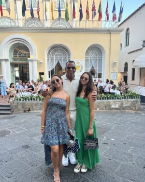 Alex Rodriguez Instagram - Officially 49! Feeling better than I ever have and so thankful to be healthy and surrounded by amazing family and friends. Life moves pretty quick, remember to pause and enjoy. 🥳
