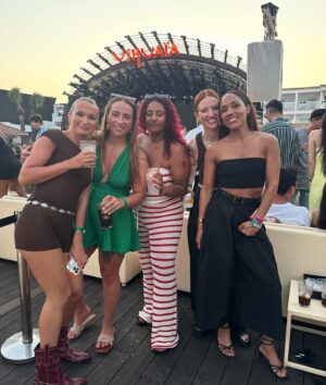 Alex Scott Instagram - Girls trip 🏝️…