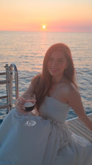 Alexa Ilacad Instagram - I live for moments like this. 🌅 #vacation #beachtrip