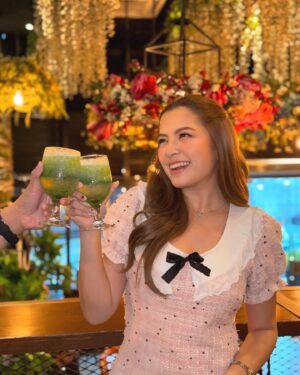Alexa Ilacad Instagram - As an artist and influencer, taking care of my health and appearance is essential. 💖 That’s why I’m loving Cucumber Dalandan Beauty Juice! This powerful drink is packed with premium ingredients like Immuno LP20 and Hydrolyzed Marine Collagen to boost immunity, promote healthy skin, and reduce oxidative stress. It’s the perfect addition to my daily routine for a radiant and healthy me! ✨

By the way, don’t forget to avail of Luxe Slim’s 10% discount on all products during its Father’s Day Sale on June 16 only! 

#Luxeslim #CucumberDalandan #BeautyJuice #InnerBeauty #OuterGlow