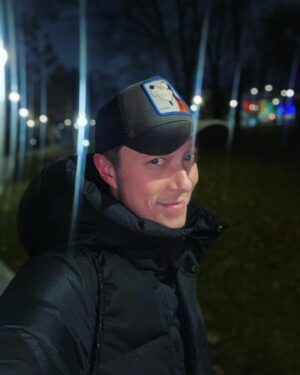 Alexander Davydov Instagram - Ку 😎
#суббота