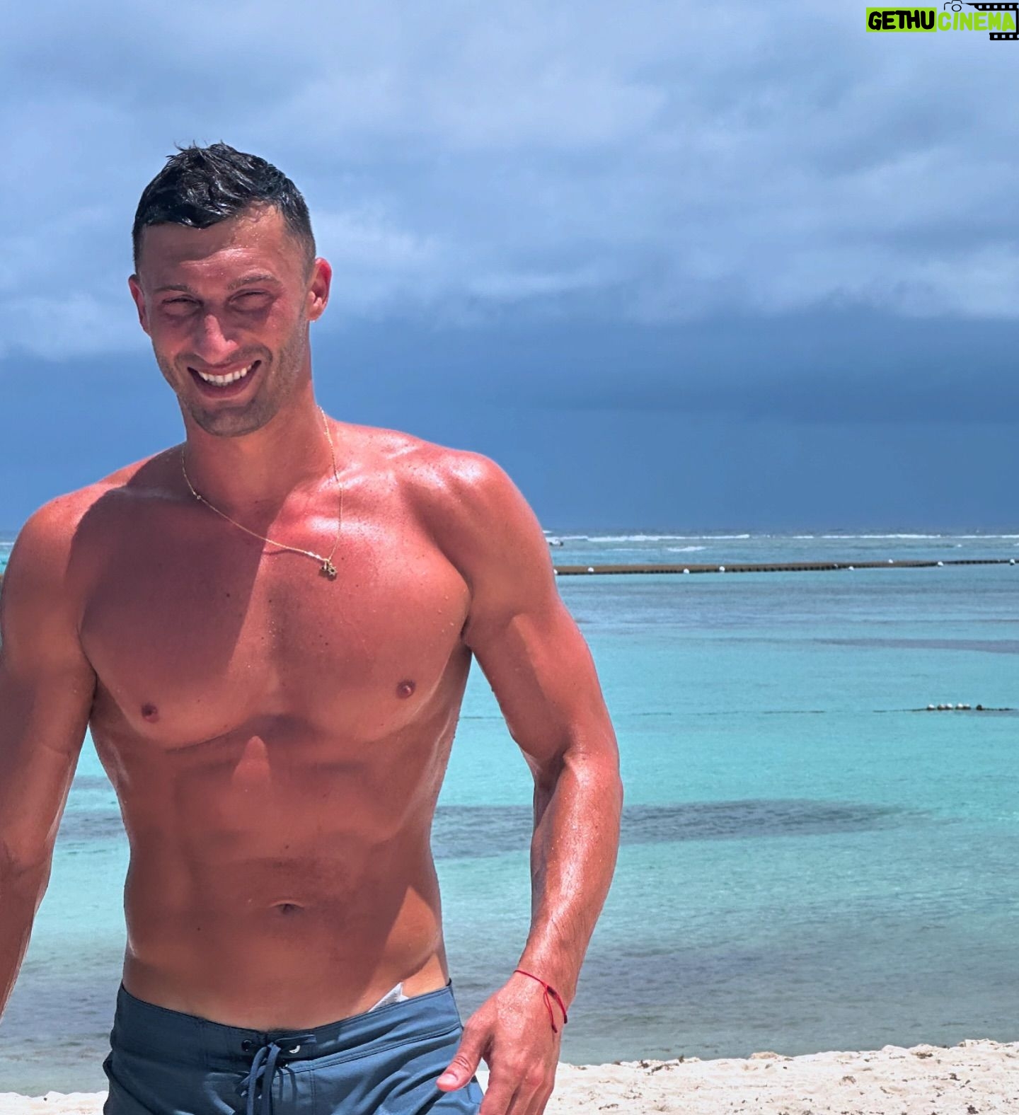 Alexei Brovarnik - 14.2K Likes - This is 36 ☀️
#birthday #leo #aba