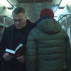 Alexey Marusov Instagram - В Новый год со @storytel.ru
⠀
115 000 аудиокниг на любой вкус: от классики и нон-фикшена до лекций, стендапов, подкастов, медитаций и звуков природы.
⠀
Этот формат мне удобен, так как позволяет воспринимать информацию в оживленном транспорте, при низкой освещённости, на прогулке в непогоду и, самое немаловажное, - дарит возможность пишущим авторам параллельно наблюдать за происходящим вокруг себя.
⠀
Из дополнительных бонусов:
⠀
бережём зрение, экономим средства, развиваем скорочтение, пьём чай с блинами, при этом смело переворачивая страницы жирными пальцами без угрызений совести.
⠀
Инстаинтеллигенция, делимся в комментариях мнением по поводу восприятия формата аудиокниги.
⠀
#сторител #storytel #ленякарлов #литература #каморапапыкарло #творчество #аудиокниги #лекции #стендап #нонфикшн #классика #медитация #подкаст #жиза #москва