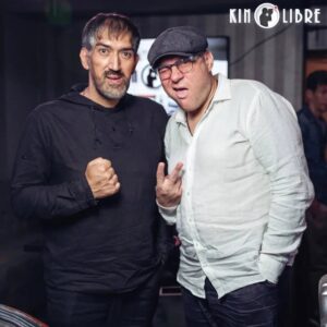 Alexey Marusov Instagram - «В ранний понедельник ворвалось в Москву то, что недавно представляло «уж я то там не пропаду!», в мятом костюме, с серым принтерным лицом, подпадающим под все розыскные ориентировки линейных отделов милиции.
⠀
Образ полишинеля завершала балалайка жостовской росписи наперевес с двумя надписями: «Тобольск 430» и «Почувствовал холод - значит ты дома». Голосовые связки ссохлись и ржавым скрипом выдавали только «шипящие» гласные.
⠀
Коля тормозил прохожих молитвенной мимикой, протягивал телефон, тыкал дрожащим пальцем в смс с адресом и издавал протяжное «хеее». Вчерашнюю хмельную уверенность покорителя столицы, при виде пивного ларька, сменила потворствующая  жалость к себе. Телефон сел, адрес он не запомнил, денег оставалось прожить часа четыре». (Из неизданного)
⠀
Заказ книги @pr_kamora_papa_karlo
⠀
Спасибо за атмосферу, мотивацию и радушие @kinolibre
⠀
За профессионализм продвижения «Холодца» @cinepromo
⠀
За искреннюю человечность в кадре и в жизни:
@svetalistova
@sergei_badyuk
@albina.tihanova
@astashkina.annushka
@sergio_v90
⠀
Творческое единомыслие в новом проекте и дружбу @garikspinoza
(Фото в карусели 👉)
⠀
Креативное видение фото @onevent1
⠀
И всем вам, мои друзья, ради которых всё это замышлялось.
⠀
#москва #кино #комедия #творчество #кинолибре #рассказы #малолитражки #юморизстеклотары #сатира #kinolibre #comedy #humor #film #moscow