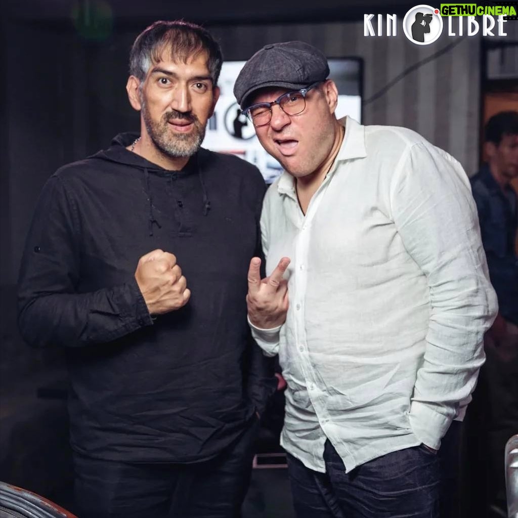 Alexey Marusov - 5.6K Likes - «В ранний понедельник ворвалось в Москву то, что недавно представляло «уж я то там не пропаду!», в мятом костюме, с серым принтерным лицом, подпадающим под все розыскные ориентировки линейных отделов милиции.
⠀
Образ полишинеля завершала балалайка жостовской росписи наперевес с двумя надписями: «Тобольск 430» и «Почувствовал холод - значит ты дома». Голосовые связки ссохлись и ржавым скрипом выдавали только «шипящие» гласные.
⠀
Коля тормозил прохожих молитвенной мимикой, протягивал телефон, тыкал дрожащим пальцем в смс с адресом и издавал протяжное «хеее». Вчерашнюю хмельную уверенность покорителя столицы, при виде пивного ларька, сменила потворствующая жалость к себе. Телефон сел, адрес он не запомнил, денег оставалось прожить часа четыре». (Из неизданного)
⠀
Заказ книги @pr_kamora_papa_karlo
⠀
Спасибо за атмосферу, мотивацию и радушие @kinolibre
⠀
За профессионализм продвижения «Холодца» @cinepromo
⠀
За искреннюю человечность в кадре и в жизни:
@svetalistova
@sergei_badyuk
@albina.tihanova
@astashkina.annushka
@sergio_v90
⠀
Творческое единомыслие в новом проекте и дружбу @garikspinoza
(Фото в карусели 👉)
⠀
Креативное видение фото @onevent1
⠀
И всем вам, мои друзья, ради которых всё это замышлялось.
⠀
#москва #кино #комедия #творчество #кинолибре #рассказы #малолитражки #юморизстеклотары #сатира #kinolibre #comedy #humor #film #moscow