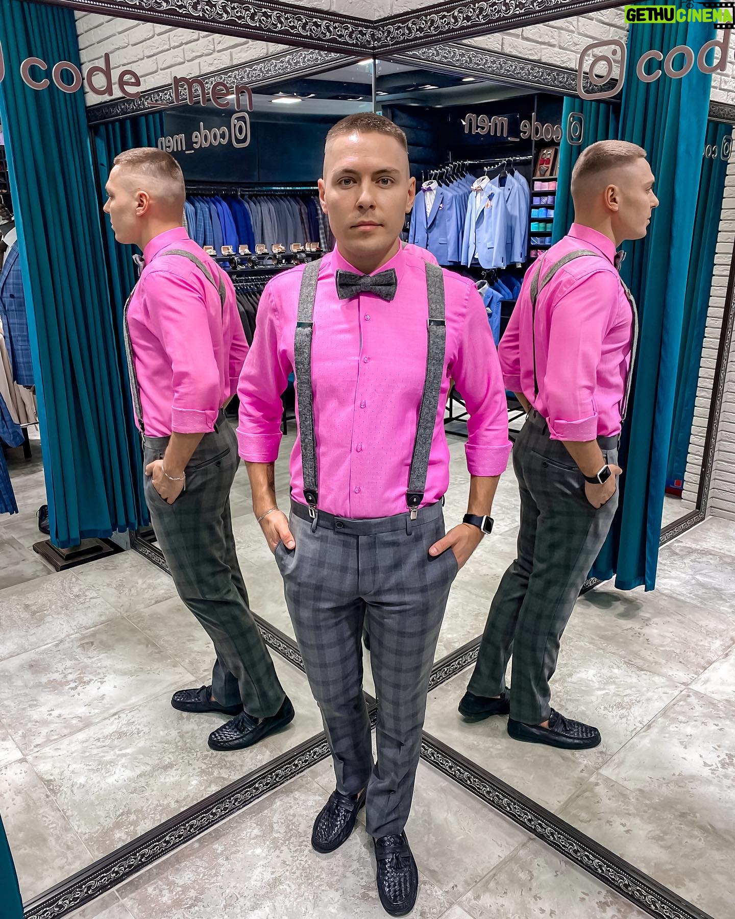 Alexey Ovsyannikov - 7 Likes - Хороший костюм - это долговременная инвестиция. Не стоит экономить на качестве, потому что недорогой костюм может выглядеть плохо и быстро изнашиваться.
***********************************************
● Не покупай костюм, не побывав у нас!
● 10 лет в Мужской моде
● Более 1.000 костюмов в наличии
● Цены : от 13 000₽ до 35 000₽
● -20% в день первой примерки
● Подбираем костюм каждому
● Любые образы под ключ
● Весь ассортимент: https://code-men.ru/
#костюмнавыпускнойсамара #моднаяодеждасамара #костюмысамара #костюмывсамаре #свадебныеплатьясамара #свадебныеплатьявсамаре #свадебноеплатьесамара #свадебныйсалонсамара #свадебныйсалонвсамаре #вечерниеплатьясамара #вечерниеплатьявсамаре #вечернееплатьесамара #мужскаяодеждасамара #мужскаяодеждавсамаре #мужскиекостюмысамара #мужскиекостюмывсамаре #свадебныйкостюмсамара #свадебныйкостюмвсамаре #мужскойкостюмсамара #мужскойкостюмвсамаре