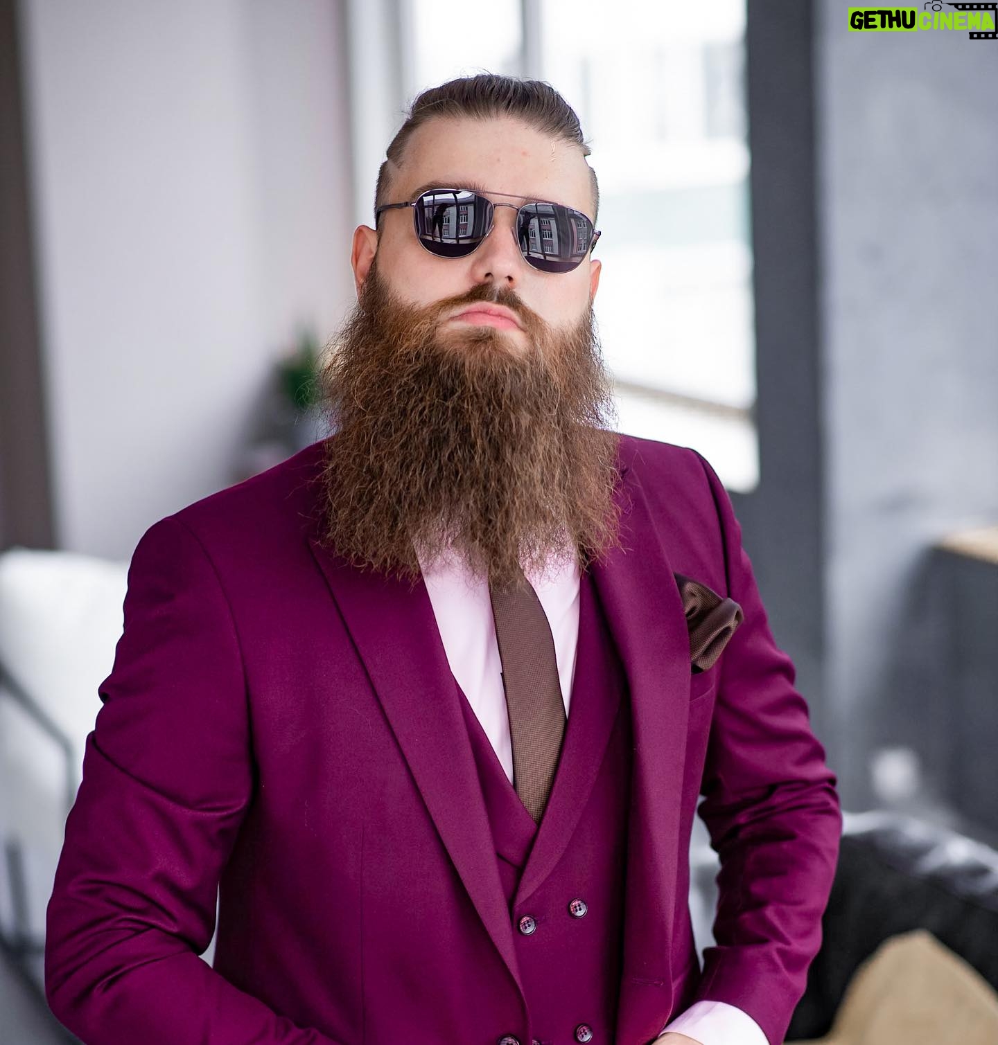 Alexey Ovsyannikov - 7 Likes - Наши стилисты помогут вам собрать образ от начала до конца, подобрав идеальный костюм, рубашку и аксессуары.
😎Почувствуйте себя настоящим джентльменом!
********************************************
▪Не покупай костюм, не побывав у нас!
▪Подбираем костюм каждому
▪Более: 1000 костюмов в наличии
▪Более: 3000 аксессуаров
▪Цены : от 13 000₽ до 35 000₽
▪Любой размерный ряд и рост
#мужскойкостюмсамара#костюмысамара#мужскойкостюмвсамаре#мужскиекостюмытольятти#мужскиекостюмысамара#мужскиекостюмывсамаре#костюмывсамаре#мужскаяодеждавсамаре#свадебныйкостюмсамара#свадебныйкостюмвсамаре