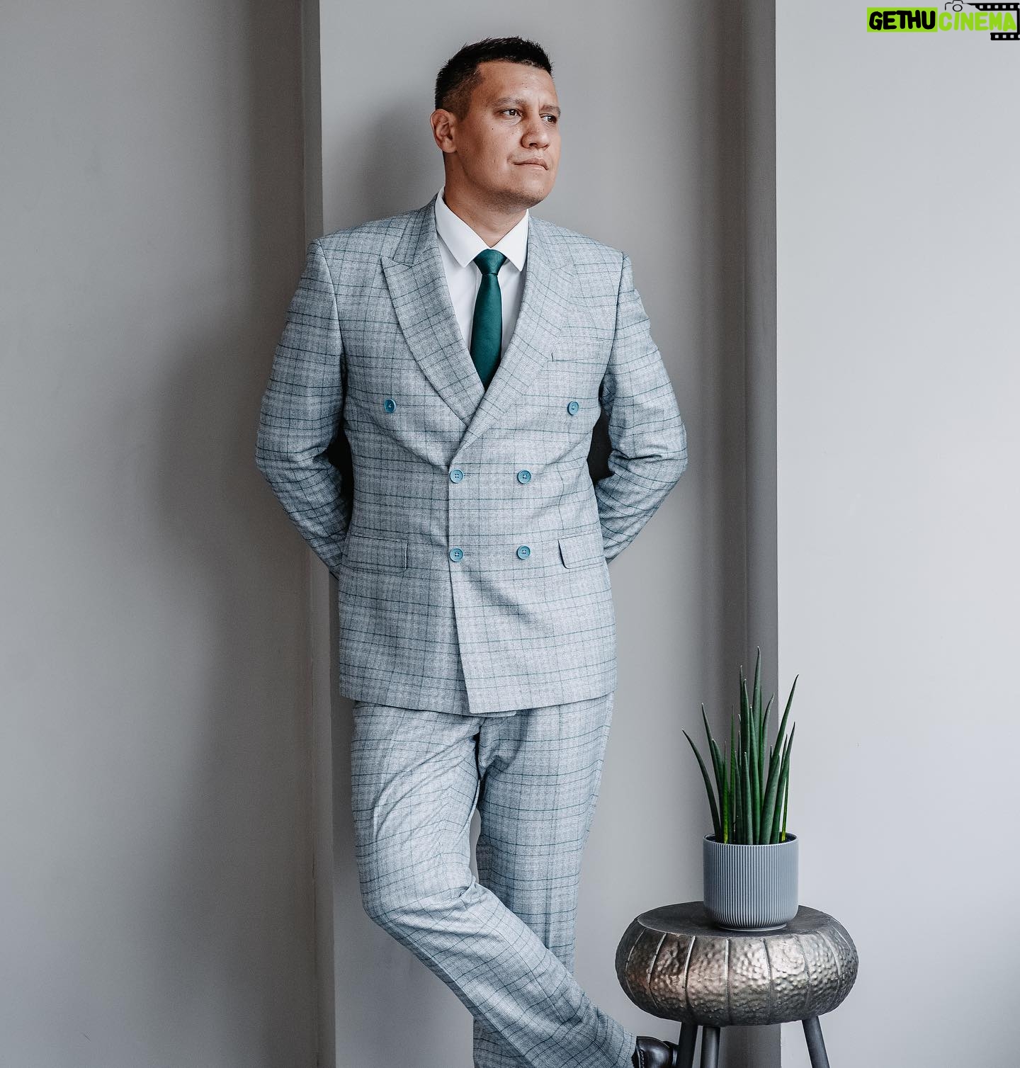 Alexey Ovsyannikov - 7 Likes - Наши стилисты помогут вам собрать образ от начала до конца, подобрав идеальный костюм, рубашку и аксессуары.
😎Почувствуйте себя настоящим джентльменом!
********************************************
▪Не покупай костюм, не побывав у нас!
▪Подбираем костюм каждому
▪Более: 1000 костюмов в наличии
▪Более: 3000 аксессуаров
▪Цены : от 13 000₽ до 35 000₽
▪Любой размерный ряд и рост
#мужскойкостюмсамара#костюмысамара#мужскойкостюмвсамаре#мужскиекостюмытольятти#мужскиекостюмысамара#мужскиекостюмывсамаре#костюмывсамаре#мужскаяодеждавсамаре#свадебныйкостюмсамара#свадебныйкостюмвсамаре