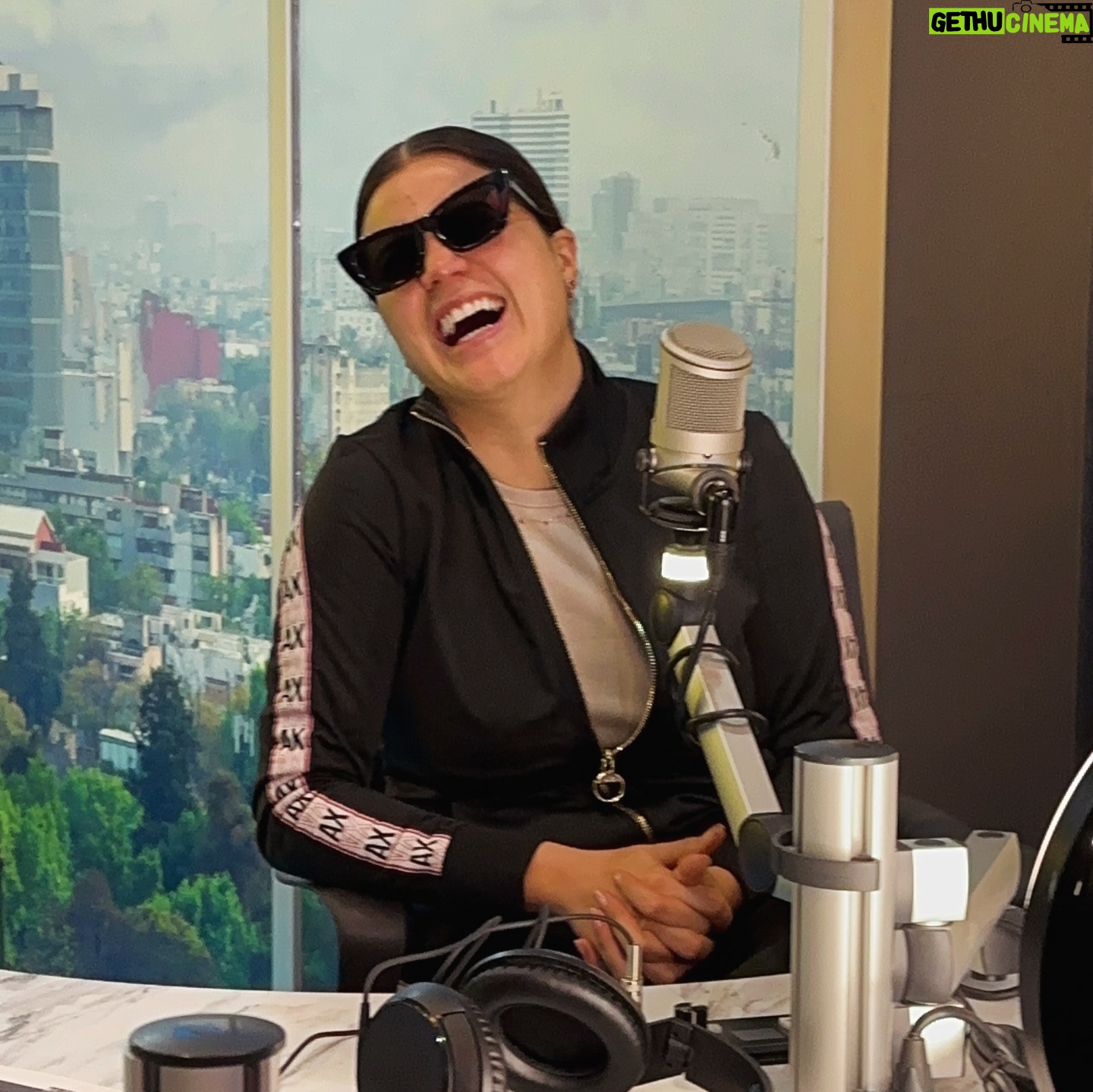Alexis Ayala - 489 Likes - Hoy nos acompañaron @alexisayala y @cinthiaparicio para revelarnos todo sobre su puesta en escena que borda temas de pareja desde un ojo real pero cómico 🤭👏🏼 esto y más en #ElShowDeLaMejor