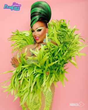 Alexis Mateo Instagram - What an honor to be part of season 2 of @dragracees it was a dream come true to meet all the girls  and to celebrate the top 4 on a very emotional episode. Thank you to the production for having me. #bam.  Now avaliableonn#atresplayerpremium and #wowpresentsplus  Fue todo in honor el ser parte de la segunda temporada de #dragraceespaña conocer a todas las chicasy celebrar el top 4 en un episodio super emocional Gracias a la produccion del programs por tenerme de invitada y sepan que siempre estoy disponible 😜  ya lo pueden ver en @atresplayer o en @wowpresentsplus