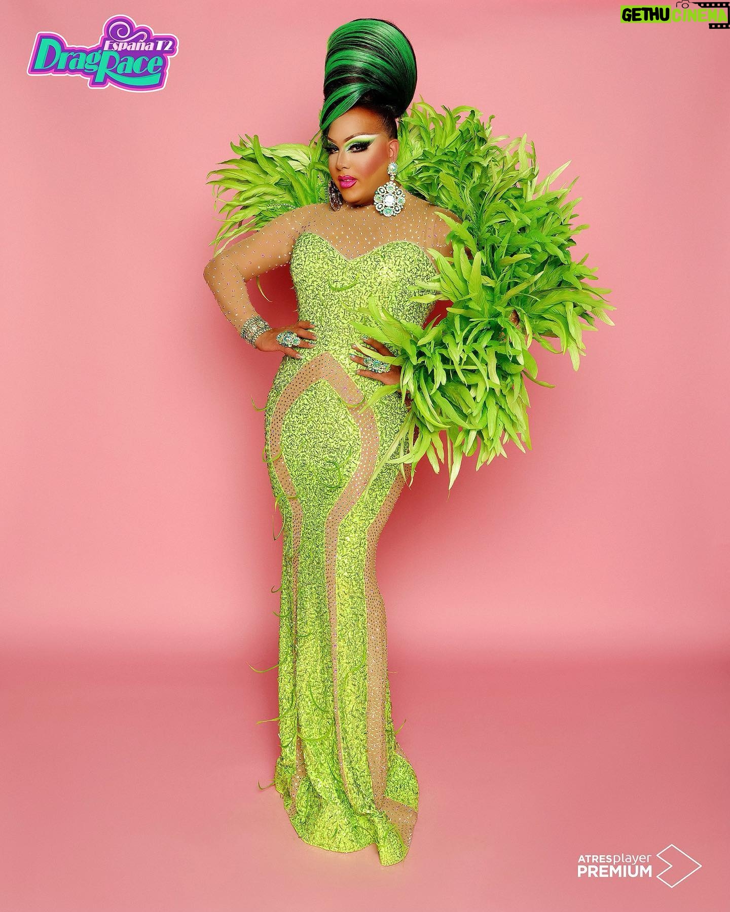 Alexis Mateo - 6K Likes - What an honor to be part of season 2 of @dragracees it was a dream come true to meet all the girls and to celebrate the top 4 on a very emotional episode. Thank you to the production for having me. #bam. Now avaliableonn#atresplayerpremium and #wowpresentsplus Fue todo in honor el ser parte de la segunda temporada de #dragraceespaña conocer a todas las chicasy celebrar el top 4 en un episodio super emocional Gracias a la produccion del programs por tenerme de invitada y sepan que siempre estoy disponible 😜 ya lo pueden ver en @atresplayer o en @wowpresentsplus