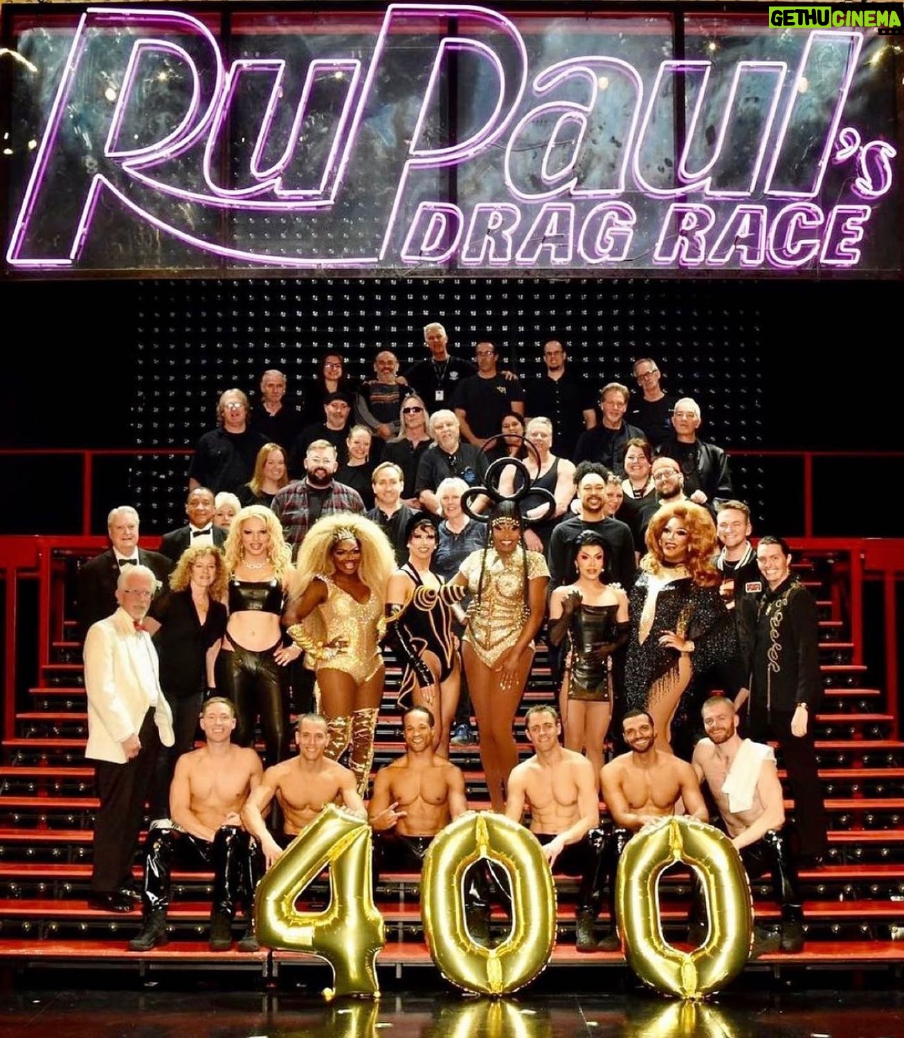 Alexis Mateo - 4.4K Likes - Awww 🥰 400 shows and counting! Congrats to the cast and crew of @flamingovegas #dragracelasvegas on a successful 400 shows it is an honor to be part of it! #lasvegas #dragrace #showgirl