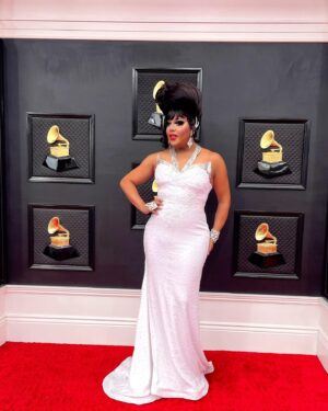 Alexis Mateo Instagram - The red carpet at the #grammys is lit 🔥 #lasvegas is a dram come true for me to share this moments with my #dragrace sisters and Celebrate our Latina Queen @selenaqofficial with this replica look by @tamisha_iman and @victoria_mateo  from her original look in 1994 #grammys #selenaquintanilla #dragrace #bam