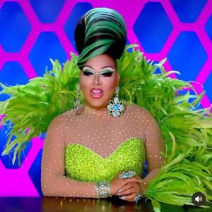 Alexis Mateo Instagram - Mi primera vez en España 👸y lo hago para aisistir a la semi-final de #dragracees 👑 @dragracees 

👉no te pierdas la semifinal este domingo en #atresplayerpremium 🔥

Y en el resto del mundo con @wowpresentsplus