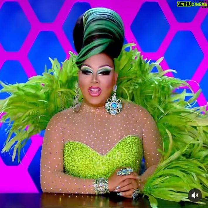 Alexis Mateo - 23.9K Likes - Mi primera vez en España 👸y lo hago para aisistir a la semi-final de #dragracees 👑 @dragracees
👉no te pierdas la semifinal este domingo en #atresplayerpremium 🔥
Y en el resto del mundo con @wowpresentsplus