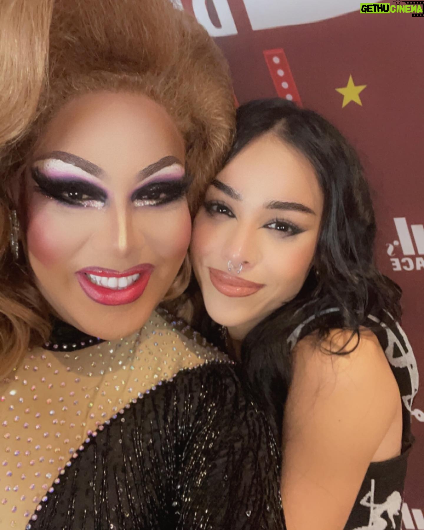 Alexis Mateo - 17.9K Likes - The incredible @dannapaola came to visit us at #dragracevegas and she is Sickening, No? Gracias bella!!! Eres Perra!! Todo Una diva como yo #bam @worldofwonder @vossevents @flamingovegas