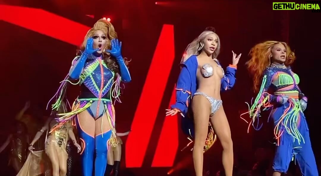 Alexis Mateo - 22.7K Likes - Slaying #opulance in #tokyo with @vanessavanjie and @angeleanang @dragmaniajp